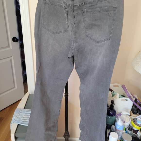 DG2 flare jeans new front pockets - Picture 2 of 5